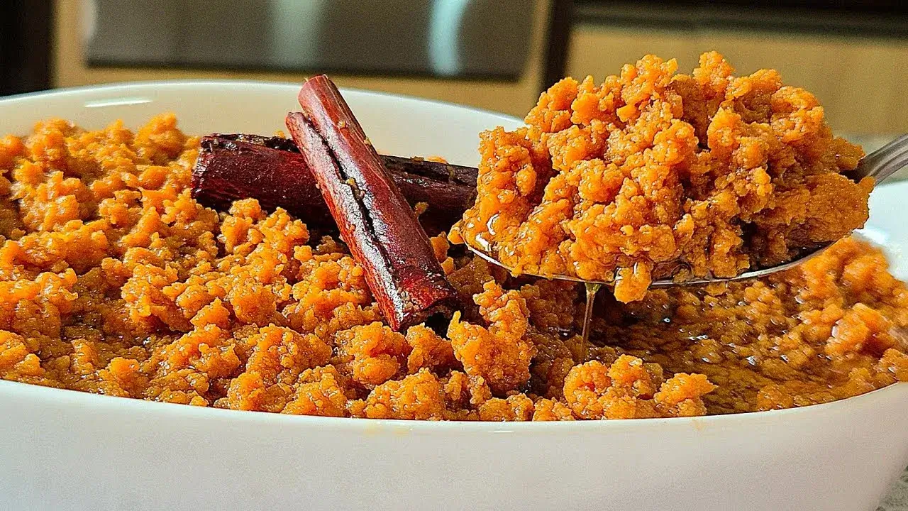 A ambrosia tradicional é um doce antigo e muito querido, com aquele sabor que lembra...