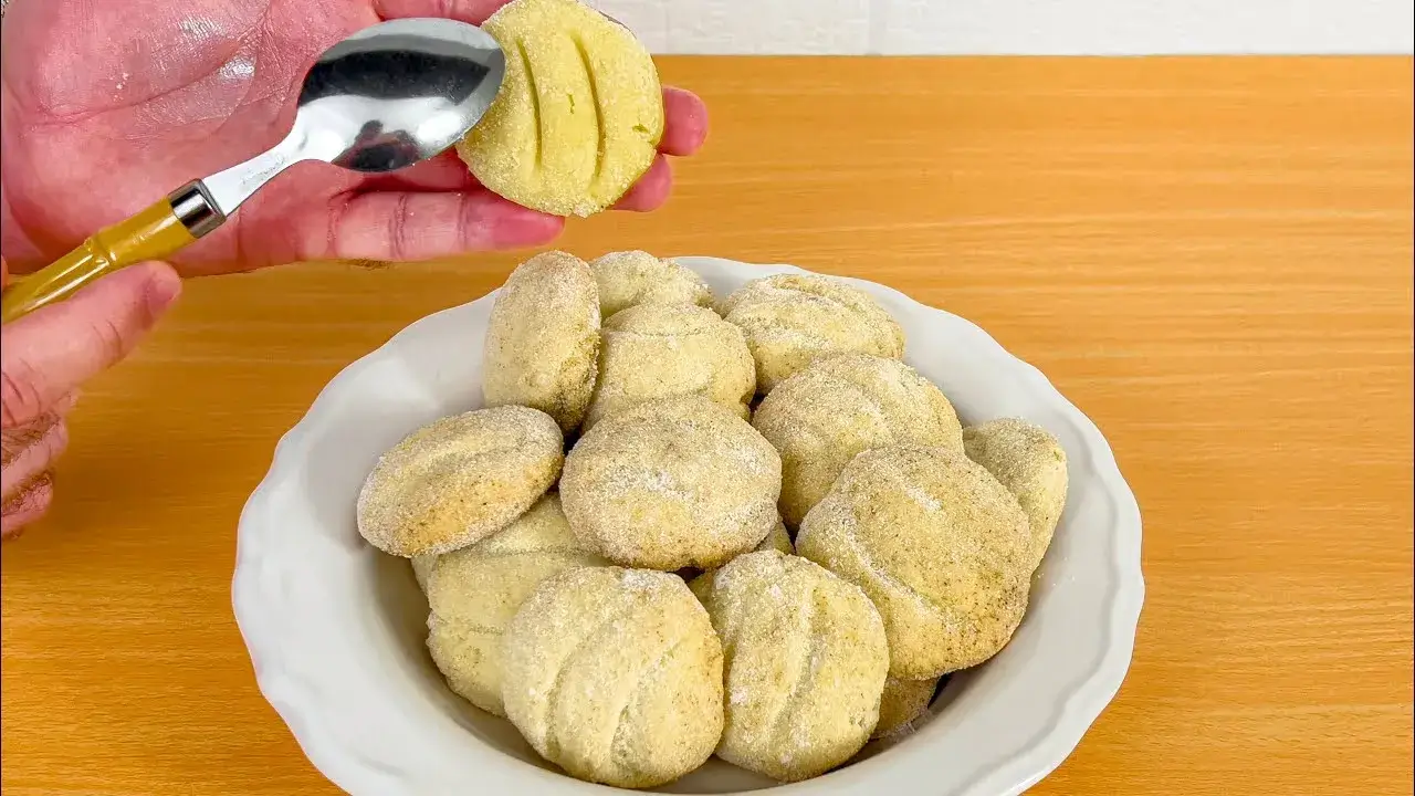 O biscoitinho de laranja é uma receita prática, perfeita para acompanhar seu café da manhã...