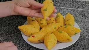 Bolinho de Arroz: Massa Fácil e Saborosa Para Fazer em Casa
