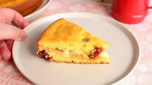 Bolo de milho Romeu e Julieta cremoso e fácil de fazer