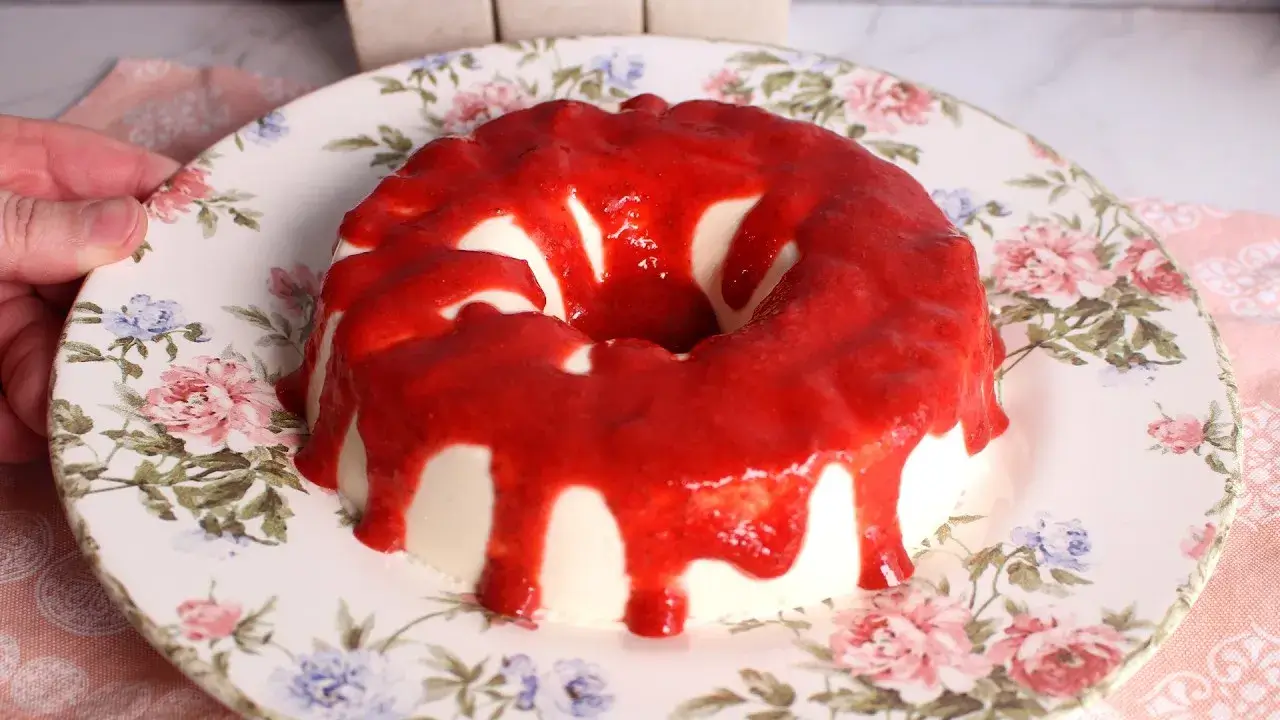 A panacota sem açúcar é uma sobremesa leve, cremosa e fácil de fazer, perfeita para...