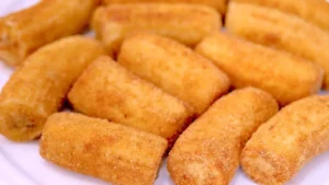 Banana frita de restaurante crocante que derrete na boca