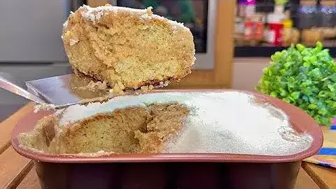 Bolo de doce de leite fácil e muito gostoso