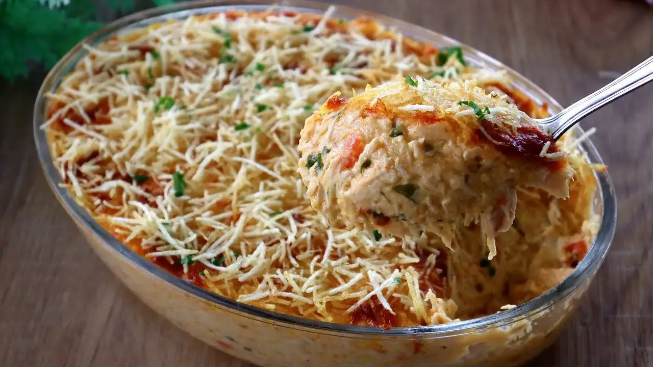Fricassê de frango cremoso para surpreender no almoço