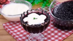 Sagu soltinho com creme de baunilha: Uma sobremesa fácil que surpreende