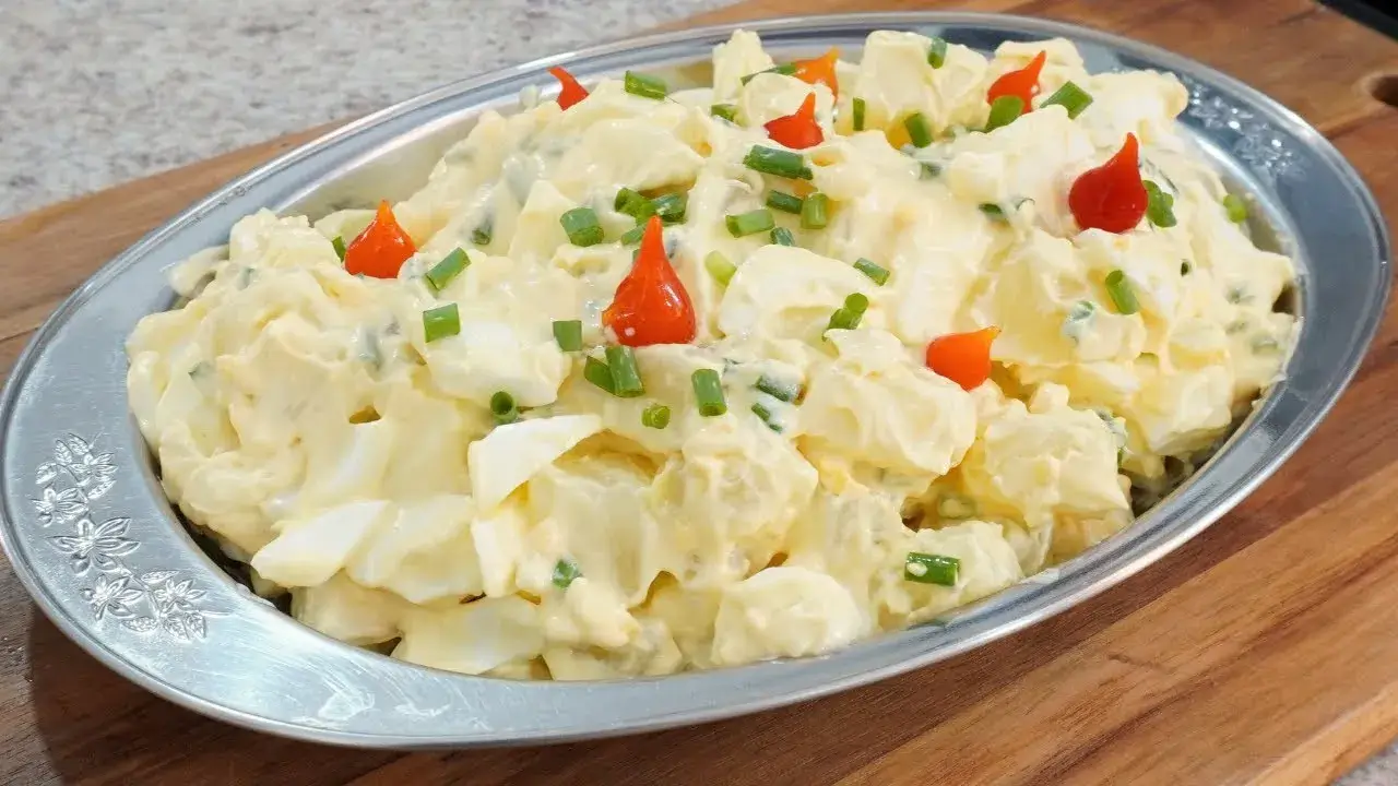 Salada de batata com ovos fácil e cremosa para fazer hoje mesmo