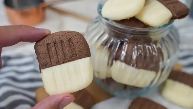 Sequilho de leite ninho com chocolate que derrete na boca