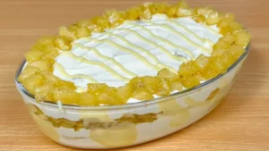 Sobremesa de abacaxi cremosa que surpreende pela leveza e sabor