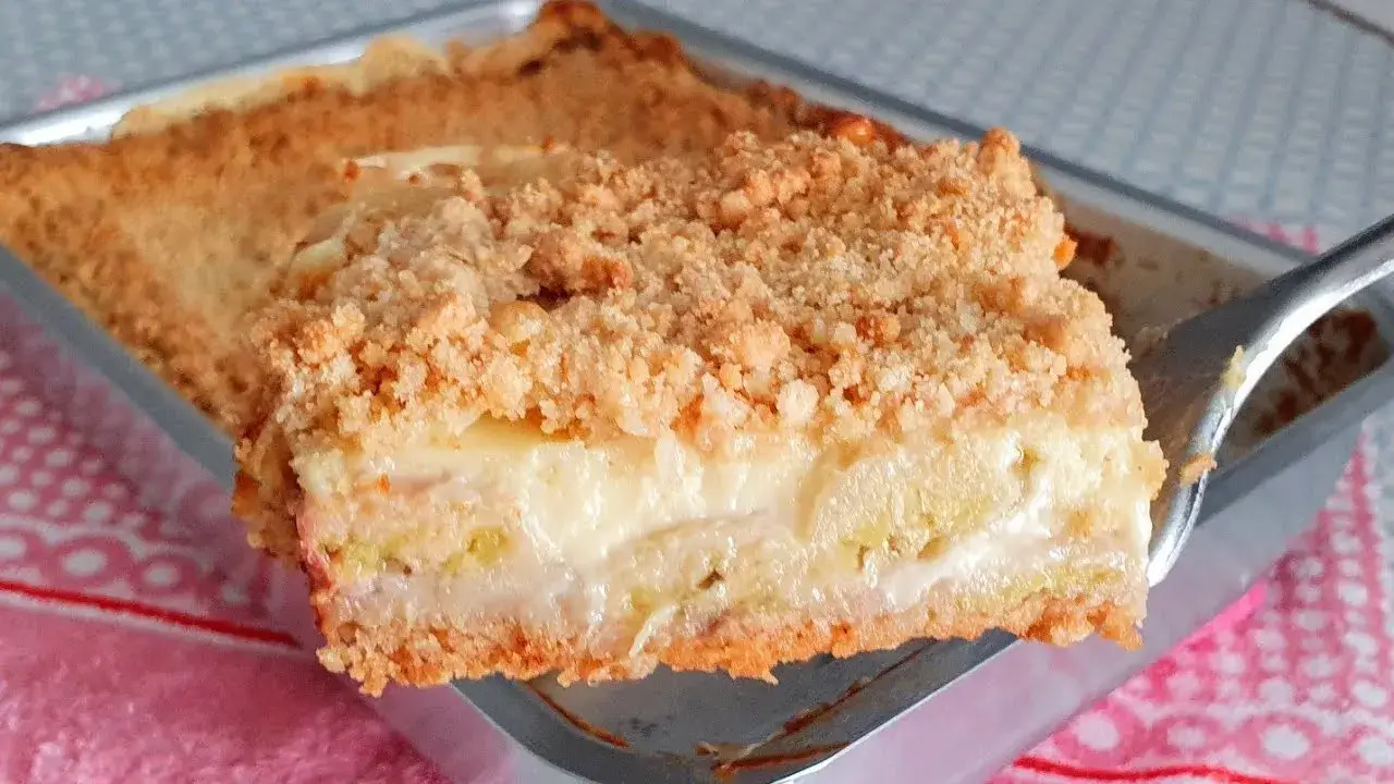 Torta de Banana Cremosa Fácil e Deliciosa para Fazer em Casa