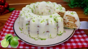 Mousse de limão informado fácil para deixar a mesa ainda mais bonita
