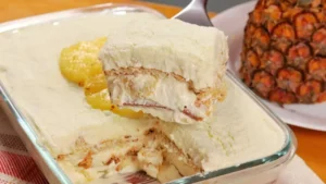 Pavê de abacaxi com leite ninho cremoso