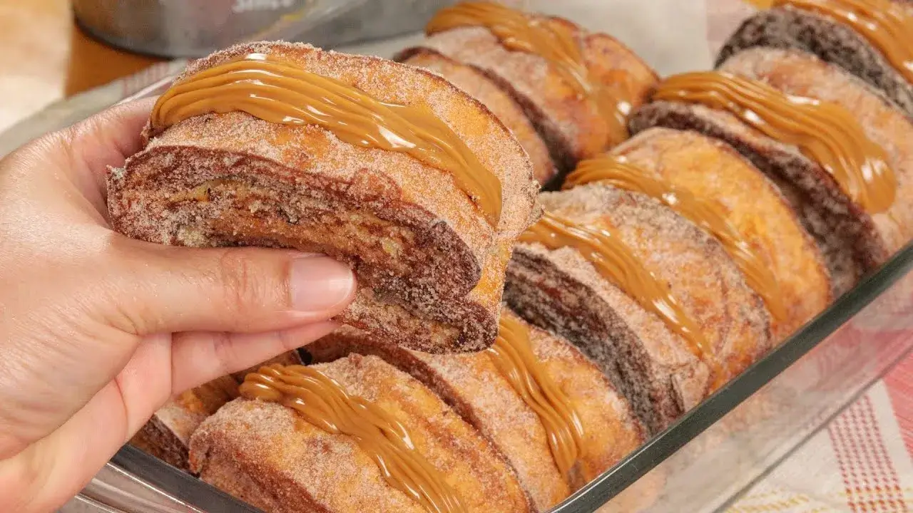 Rabanada recheada com doce de leite que conquista pelo sabor