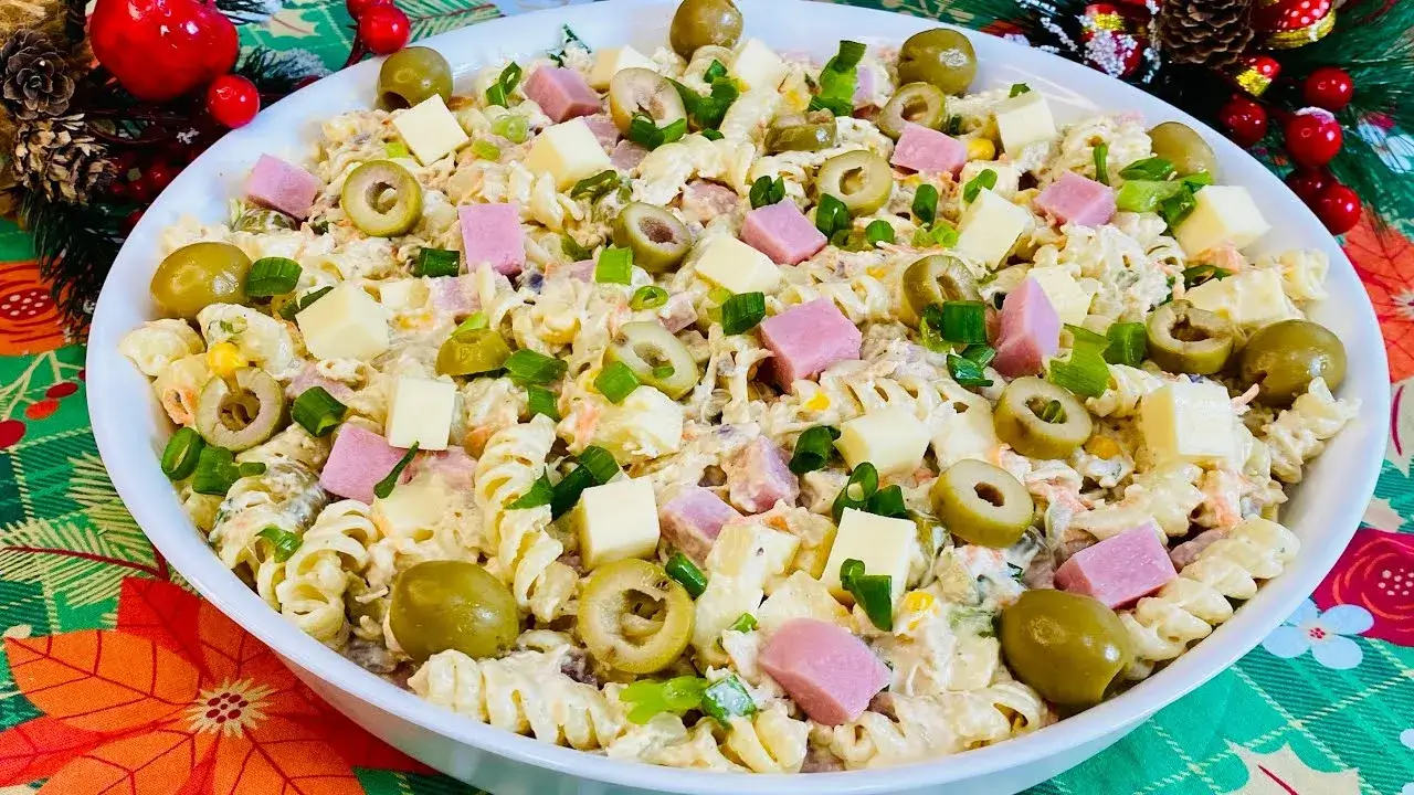 Salada de Macarrão Cremosa: Receita de Macarronese Fácil para Fazer Hoje Mesmo