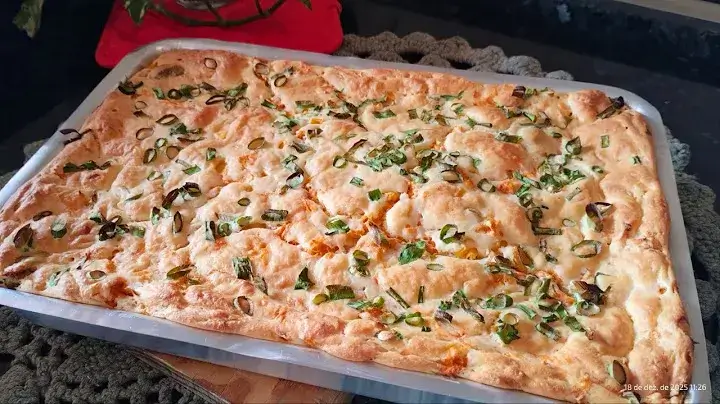 Torta de Frango Assada com Massa de Batata Cremosa e Leve