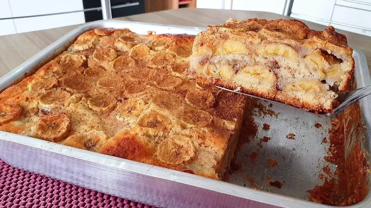 Torta de banana fácil e caseira para o dia a dia