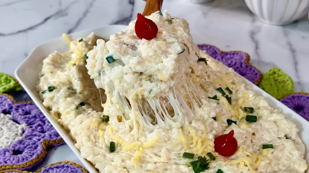 Arroz Cremoso Simples de Panela com Queijo e Requeijão
