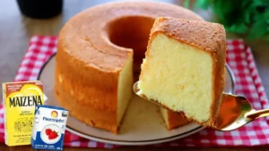 Bolo de Maizena Amanteigado com Creme de Leite Fofinho e Caseiro