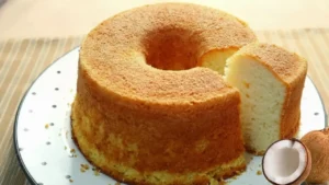 Bolo de Queijadinha de Liquidificador sem Farinha de Trigo para o Café