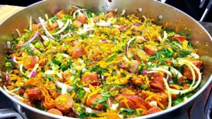 Farofa de linguiça fácil e bem temperada para festas em família