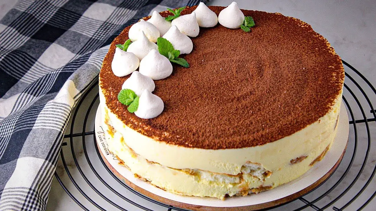 Tiramisu com Creme de Mascarpone Cremoso e Café Forte