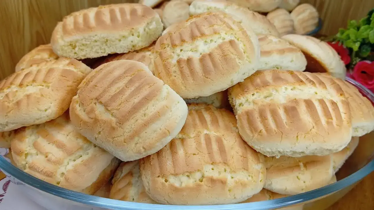 Bolacha de nata com coco fácil de fazer em casa