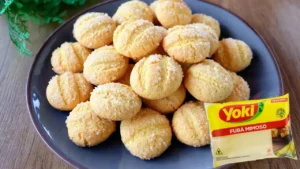Bolacha de fubá com maizena fácil e crocante para o café