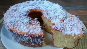 Bolo Bombocado Molhadinho e Fácil para o Café da Tarde