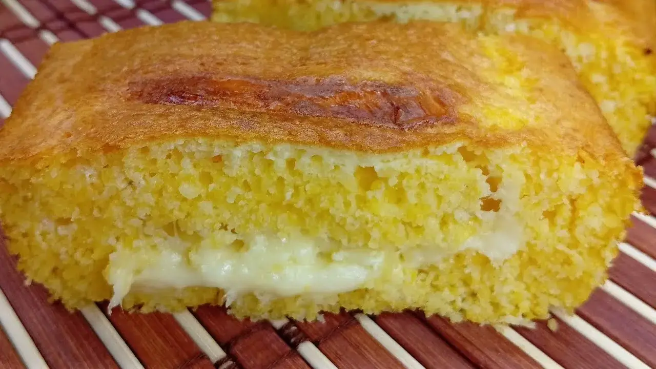 Pão de Forma com Flocão de Milho Fácil para o Café