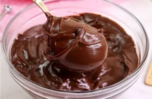 Recheio de Chocolate Super Cremoso para Bolos Decorados e Doces Profissionais