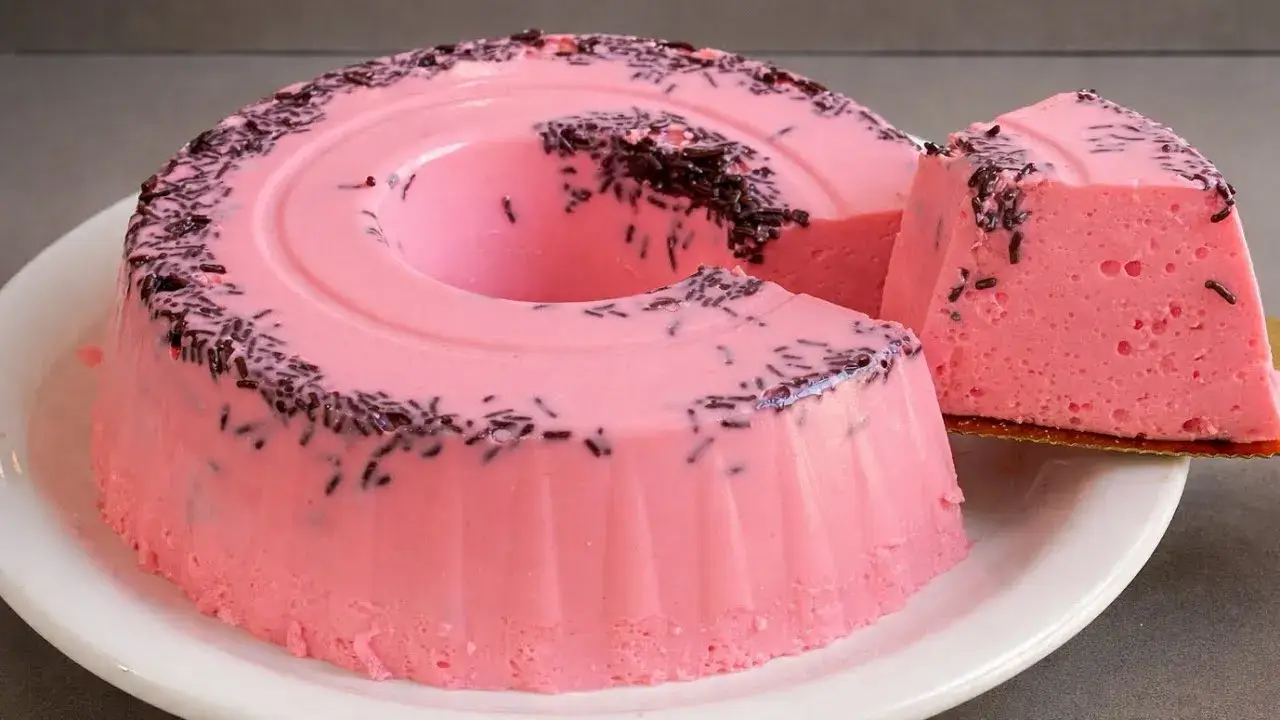 Sobremesa de Morango Gelada Fácil com Gelatina e Granulado