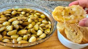 Alho em Conserva no Azeite Assado: Receita Fácil para Aperitivo e Saúde