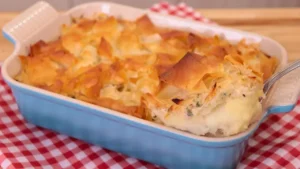 Bacalhau Cremoso com Purê e Massa Filo Crocante para Páscoa
