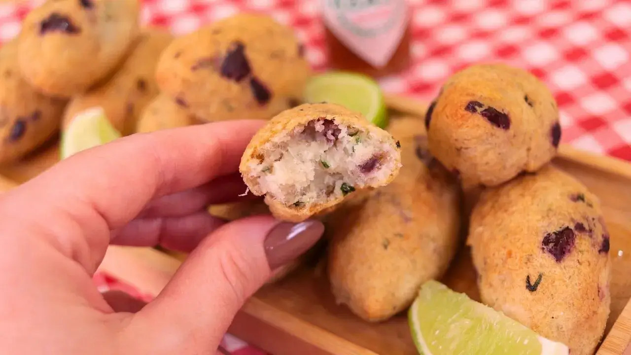 Bolinho de Bacalhau na Air Fryer Crocante e Cremoso Sem Ovos nem Farinha