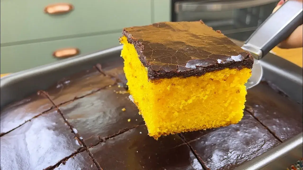 Bolo de Cenoura com Casquinha Crocante Fofinho e Fácil de Fazer