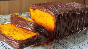 Bolo de Cenoura com Cobertura de Brigadeiro Fofinho e Fácil de Fazer