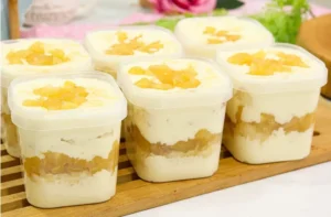 Bolo de Pote de Abacaxi com Mousse de Ninho: Gelado e Cremoso