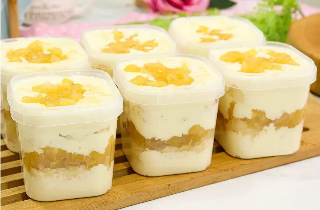 Bolo de Pote de Abacaxi com Mousse de Ninho: Gelado e Cremoso