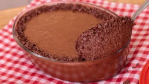 Mousse de Chocolate Leve e Aerada com Café para Sobremesa de Páscoa