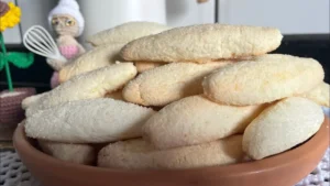Biscoito Palitinho Crocante com Queijo Fácil para Café