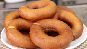 Bolinho Frito com Vinagre Macio por Dentro e Douradinho por Fora