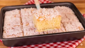 Bolo Gelado de Coco Fofinho com Calda Cremosa e Massa Manteigada