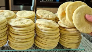Massa para Mini Pizza Fofinha e Fácil para Fazer e Congelar