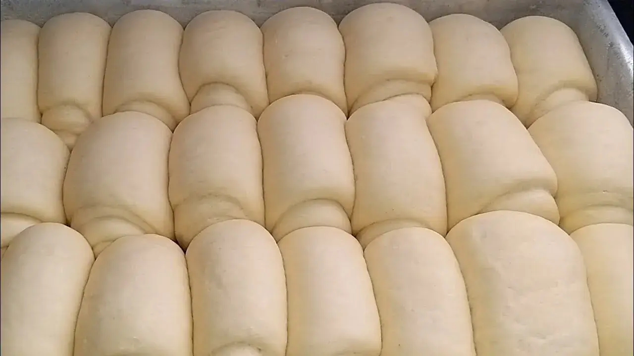Mini pães fofinhos para lanche e café da tarde