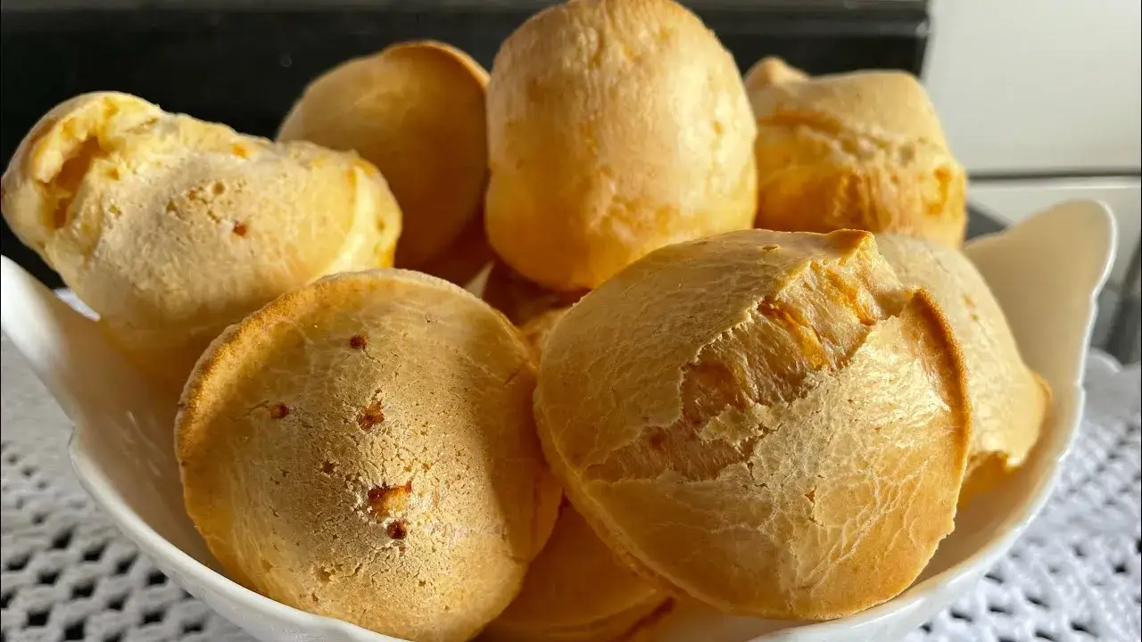 Pão de Queijo de Liquidificador com 1 Ovo: Rápido, crocante e perfeito para o lanche