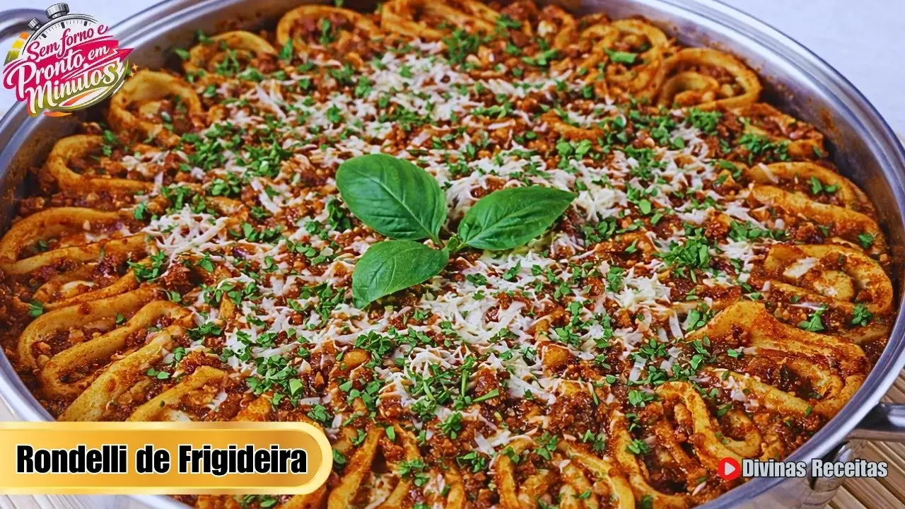 Rondelli de Carne Moída com Molho de Tomate