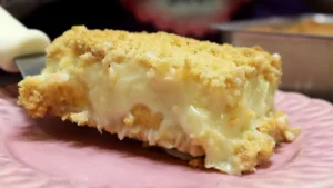 Torta de Banana Cremosa com Farofa Crocante Fácil de Fazer