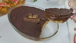 Twix de Travessa Gelado com Caramelo e Chocolate em Camadas