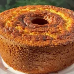 Bolo de milho de liquidificador fácil com queijo para acompanhar o café