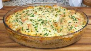 Filé de Peixe Gratinado com Batatas Cremosas que Deixa Qualquer Refeição Especial