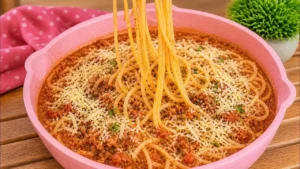 Macarronada com Fraldinha Cremosa para um Almoço Caprichado em Família